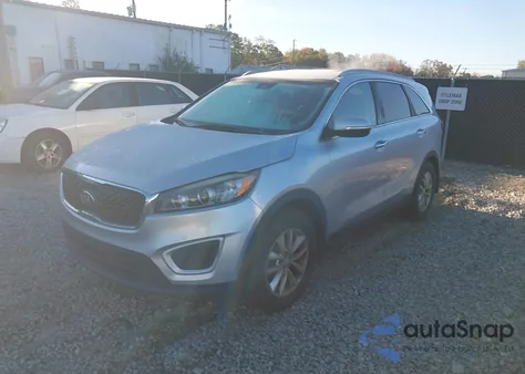 2017 Kia Sorento 3.3L Lx z USA, uszkodzony, nr VIN 5XYPG4A53HG234585